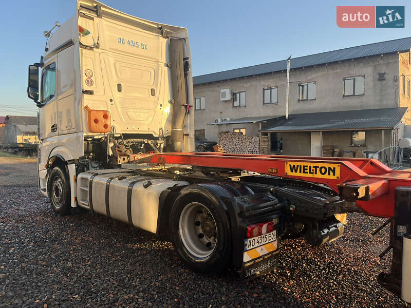 Тягач Mercedes-Benz Actros 2013 в Иршаве
