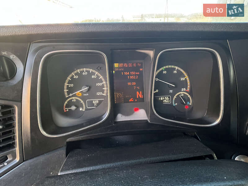 Тягач Mercedes-Benz Actros 2013 в Иршаве