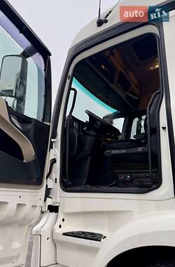 Бензовоз Mercedes-Benz Actros 2014 в 