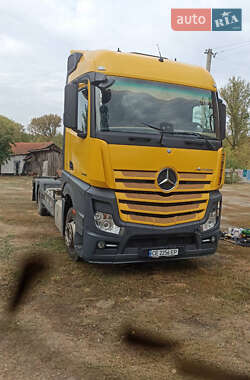 Контейнеровоз Mercedes-Benz Actros 2016 в 