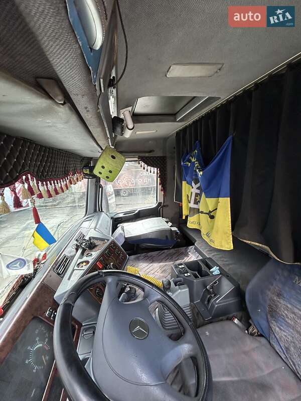 Грузовой фургон Mercedes-Benz Actros 2000 в Киеве