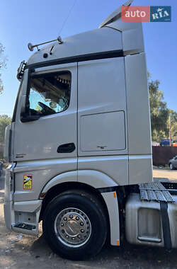 Тягач Mercedes-Benz Actros 2011 в Киеве