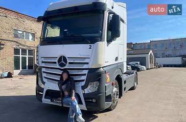 Тягач Mercedes-Benz Actros 2014 в 