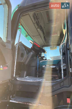 Тентований Mercedes-Benz Actros 2005 в 