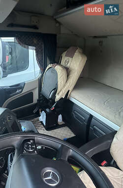 Тягач Mercedes-Benz Actros 2013 в 