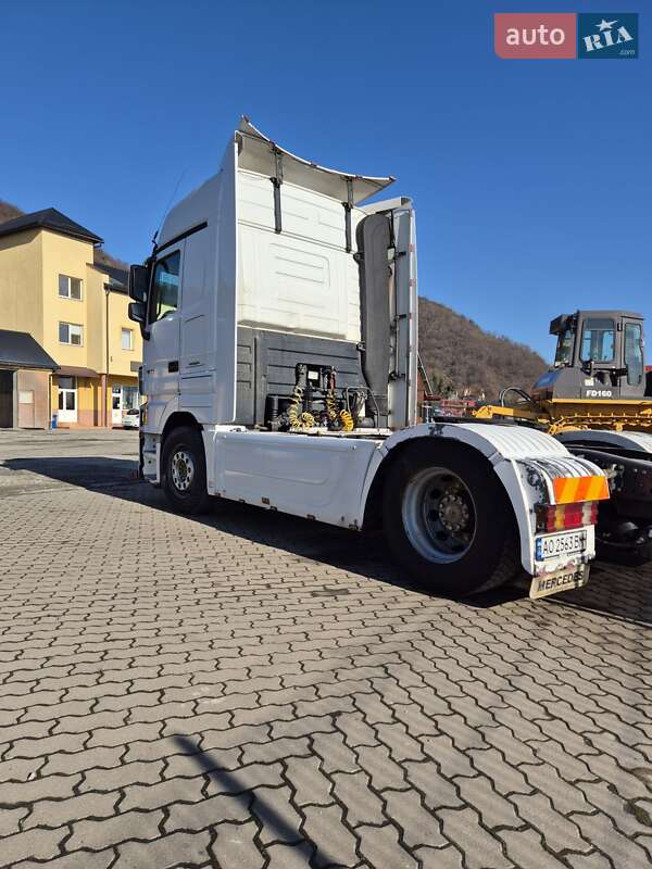 Тягач Mercedes-Benz Actros 2013 в Мукачевому