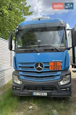 Цистерна Mercedes-Benz Actros 2014 в Харькове