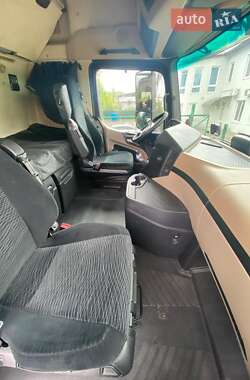Тягач Mercedes-Benz Actros 2017 в 