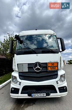 Тягач Mercedes-Benz Actros 2014 в 