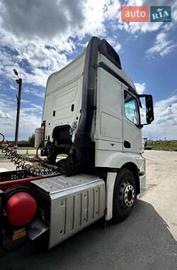 Тягач Mercedes-Benz Actros 2014 в 