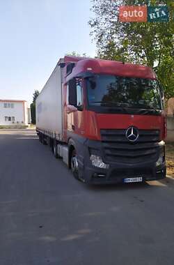 Тягач Mercedes-Benz Actros 2013 в 