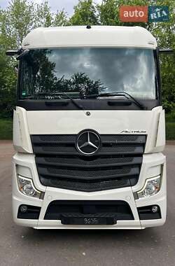 Контейнеровоз Mercedes-Benz Actros 2021 в 