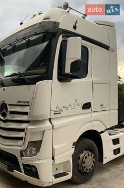 Тягач Mercedes-Benz Actros 2011 в Тячеве