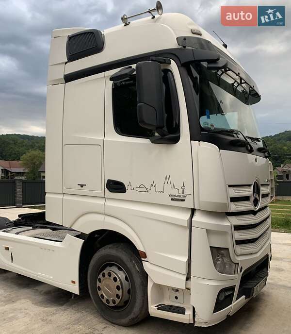 Тягач Mercedes-Benz Actros 2011 в Тячеве