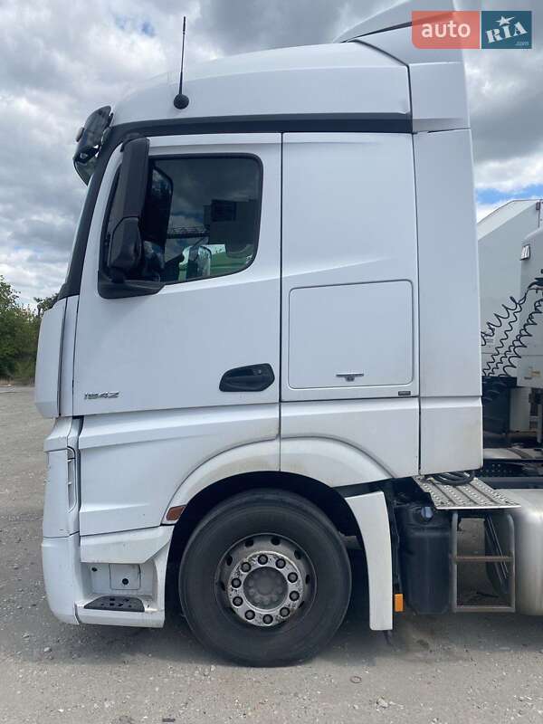 Тягач Mercedes-Benz Actros 2014 в Днепре