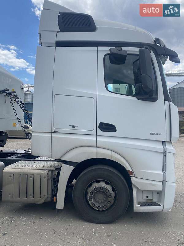 Тягач Mercedes-Benz Actros 2014 в Днепре