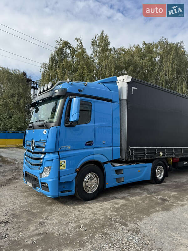 Тягач Mercedes-Benz Actros 2015 в Києві