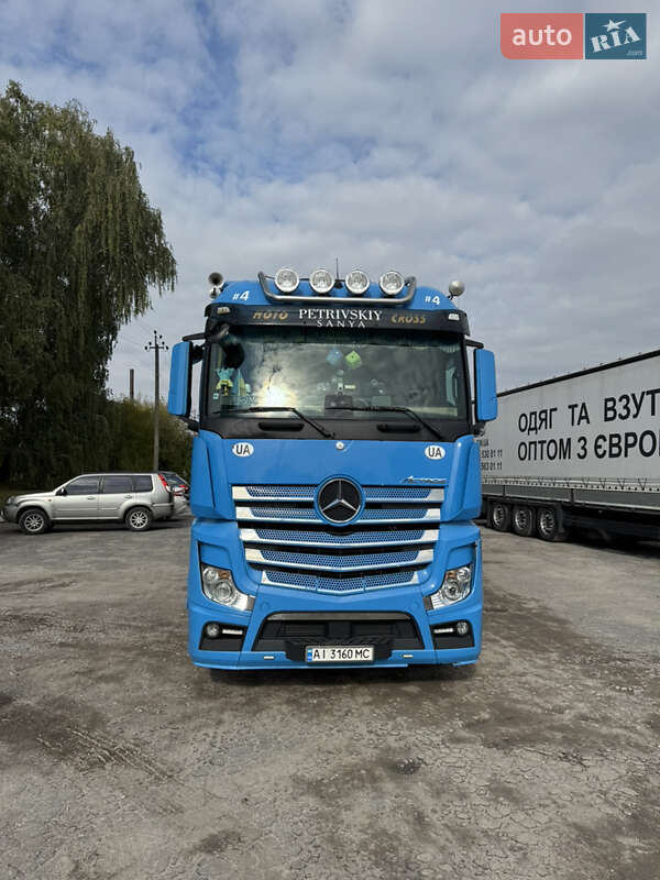 Тягач Mercedes-Benz Actros 2015 в Києві