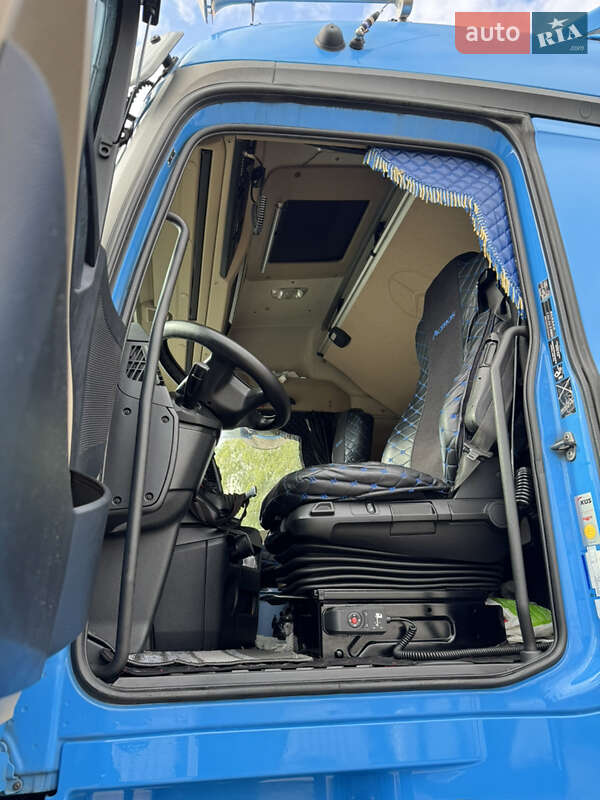 Тягач Mercedes-Benz Actros 2015 в Києві