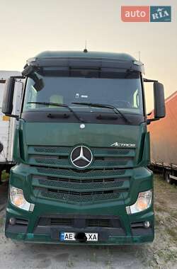 Тягач Mercedes-Benz Actros 2015 в Дніпрі