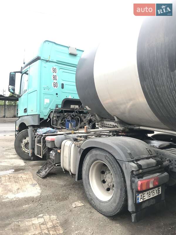 Тягач Mercedes-Benz Actros 2013 в Днепре