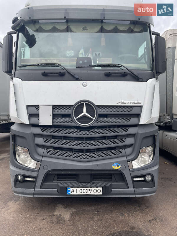 Тягач Mercedes-Benz Actros 2016 в Буче