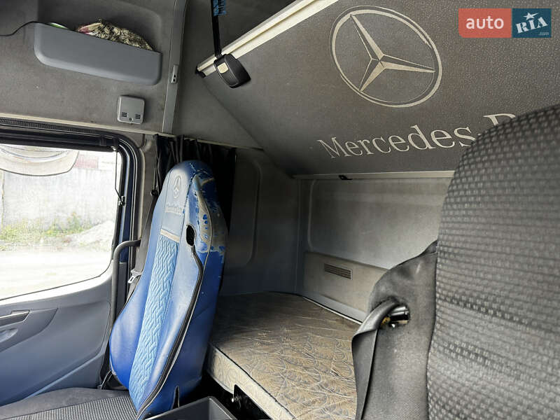 Грузовой фургон Mercedes-Benz Actros 2013 в Львове