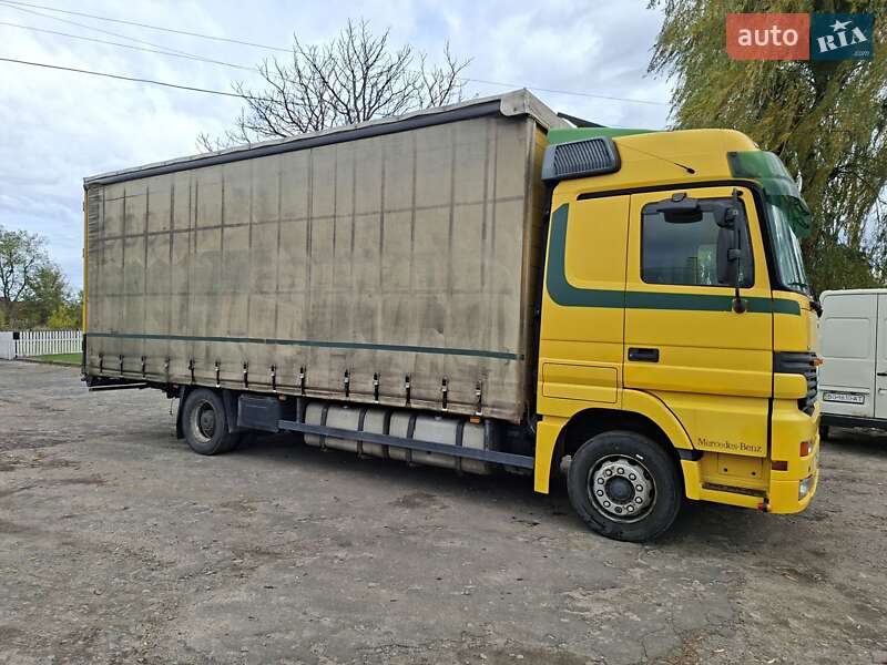 Тентованый Mercedes-Benz Actros 2000 в Березному