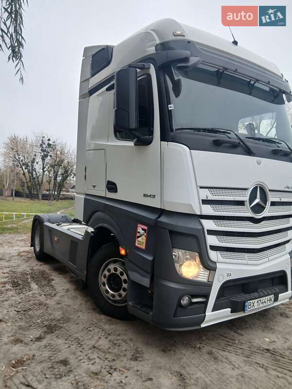 Тягач Mercedes-Benz Actros 2014 в Киеве фото 7 Тягач Mercedes-Benz Actros 2014 в Киеве