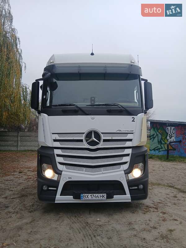 Тягач Mercedes-Benz Actros 2014 в Киеве фото 9 Тягач Mercedes-Benz Actros 2014 в Киеве