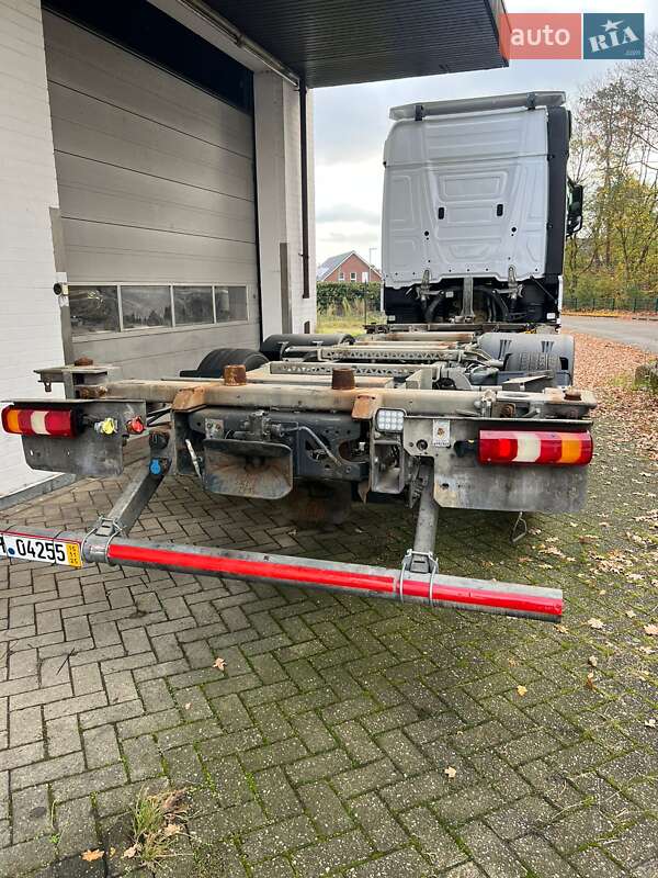 Контейнеровоз Mercedes-Benz Actros 2021 в Луцке