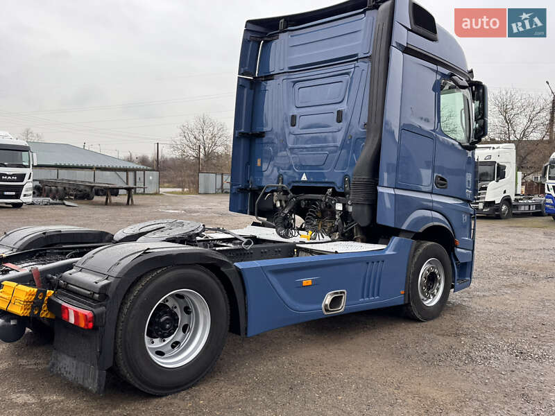 Тягач Mercedes-Benz Actros 2014 в Черновцах