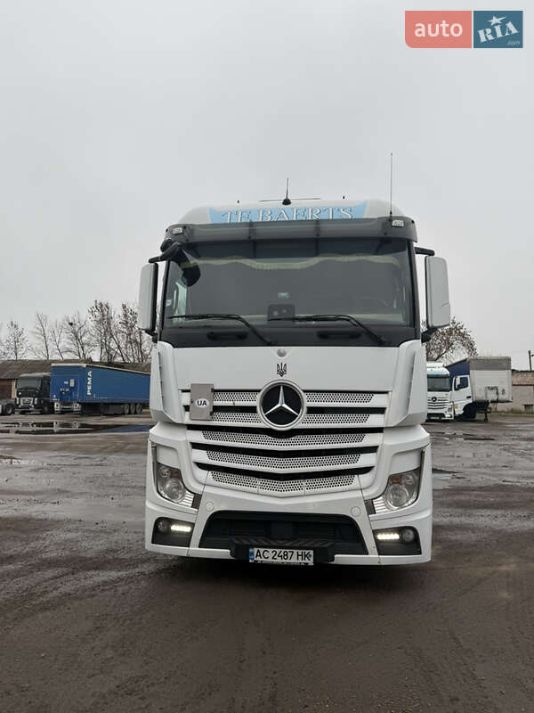 Тягач Mercedes-Benz Actros 2016 в Луцке