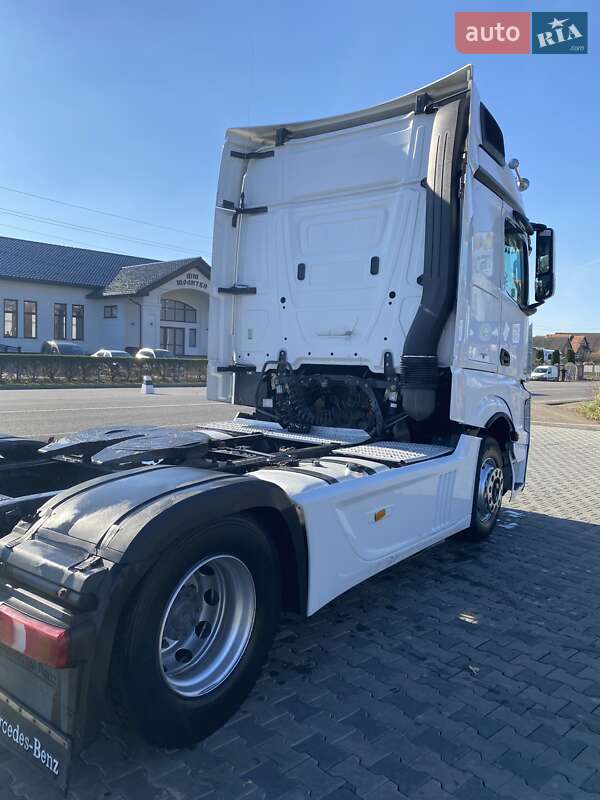 Тягач Mercedes-Benz Actros 2012 в Іршаві