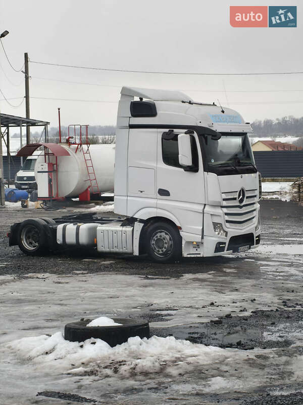Тягач Mercedes-Benz Actros 2016 в Луцке