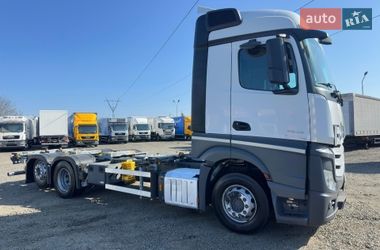 Контейнеровоз Mercedes-Benz Actros 2021 в Луцке