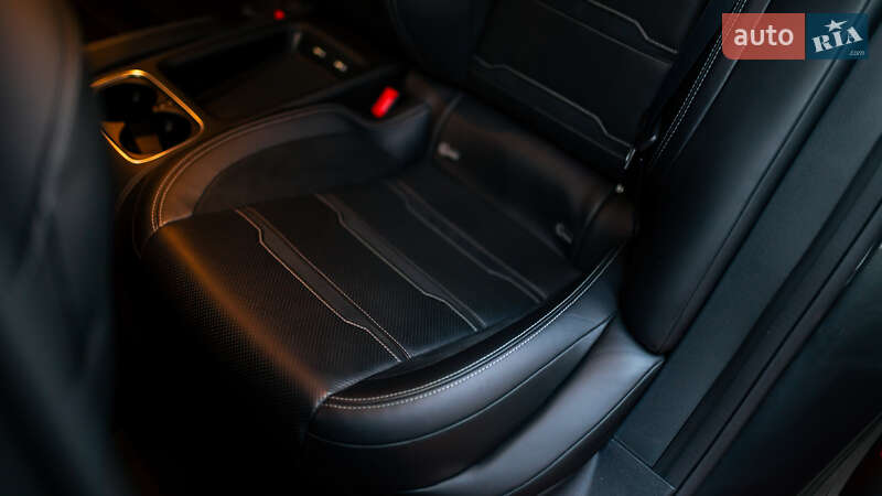 Купе Mercedes-Benz AMG GT 4-Door Coupe 2019 в Чернівцях
