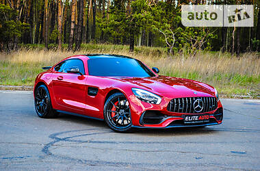 Купе Mercedes-Benz AMG GT 2015 в 