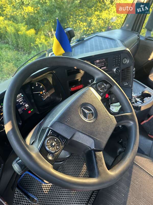 Самоскид Mercedes-Benz Arocs 2015 в Івано-Франківську