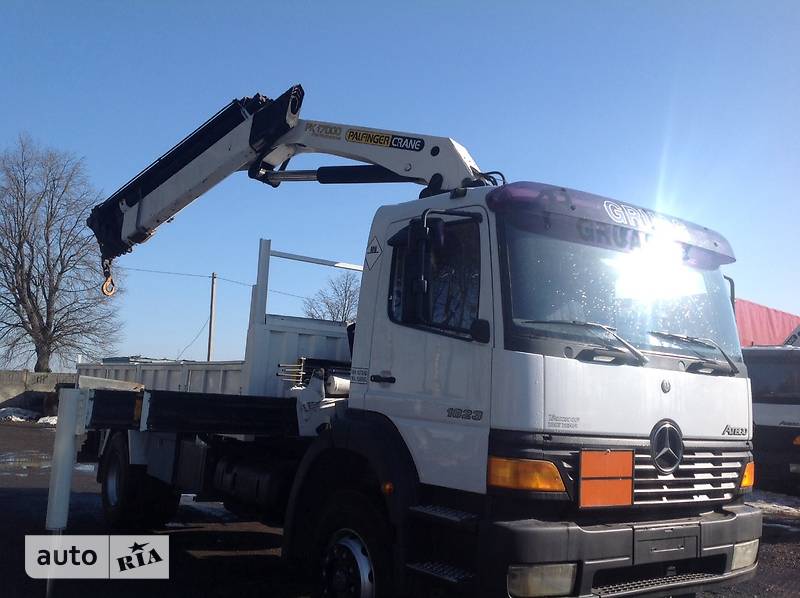 Кран-манипулятор Mercedes-Benz Atego 2000 в 