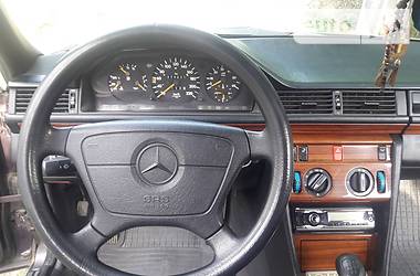 Седан Mercedes-Benz Atego 1994 в Черновцах