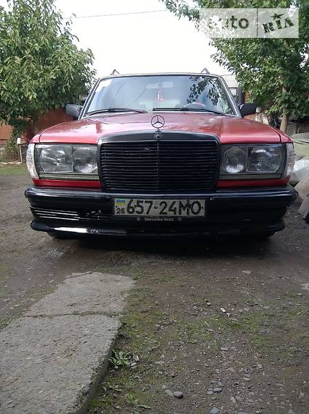 Универсал Mercedes-Benz Atego 1980 в Черновцах