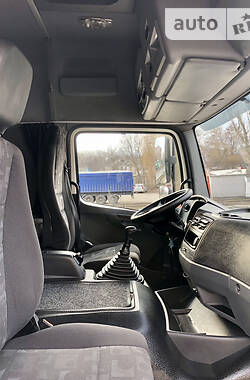 Грузовой фургон Mercedes-Benz Atego 2005 в 
