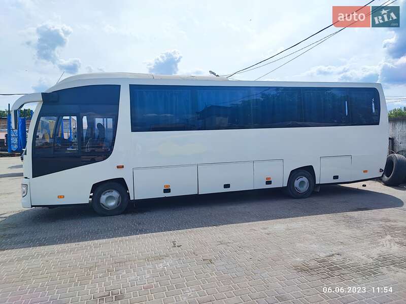 Туристический / Междугородний автобус Mercedes-Benz Atego 2008 в 