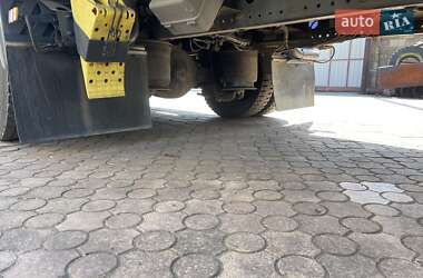 Тентованый Mercedes-Benz Atego 2002 в 