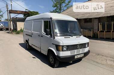 Грузовой фургон Mercedes-Benz Atego 1994 в Запорожье