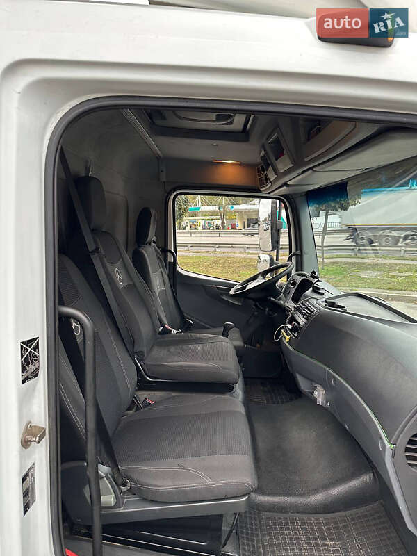 Вантажний фургон Mercedes-Benz Atego 2006 в Києві