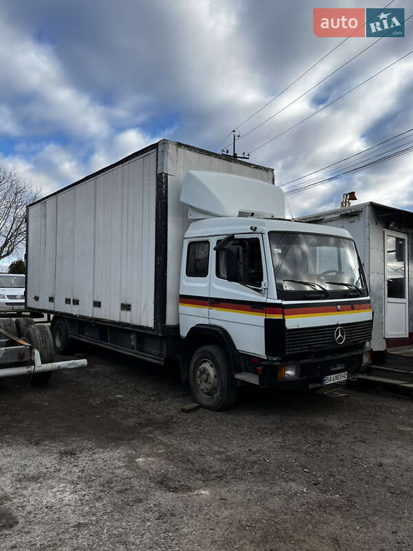 Грузовой фургон Mercedes-Benz Atego 1995 в Черновцах