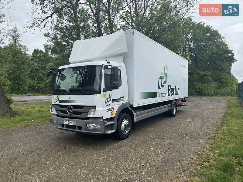 Вантажний фургон Mercedes-Benz Atego 2013 в 