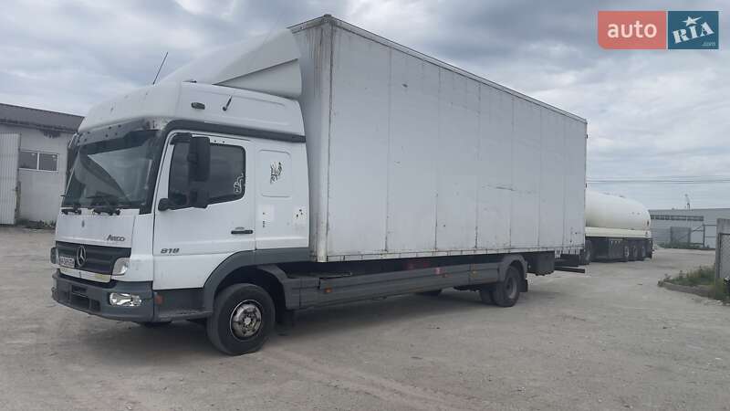 Грузовой фургон Mercedes-Benz Atego 2006 в 